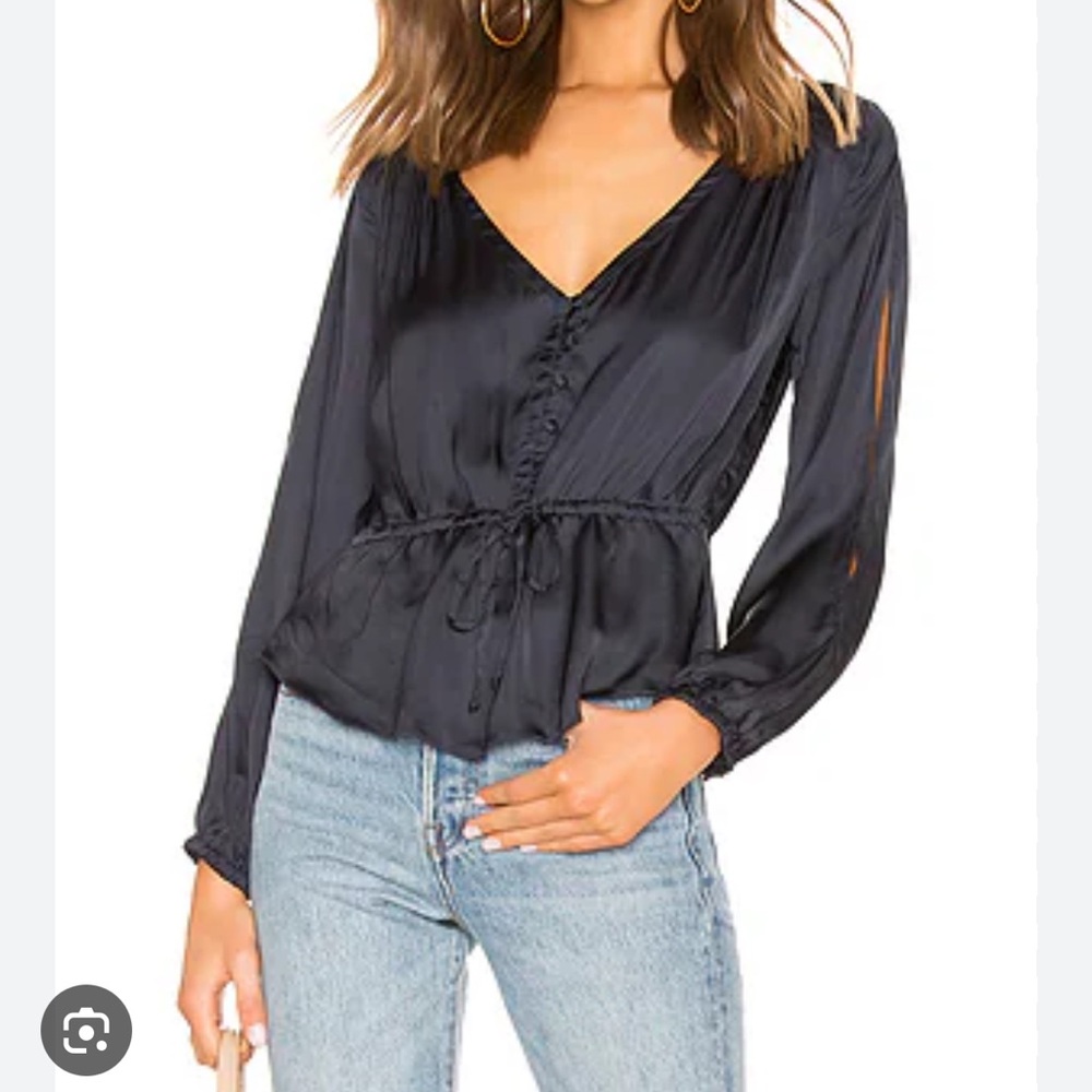 Chaser top size S NWT.